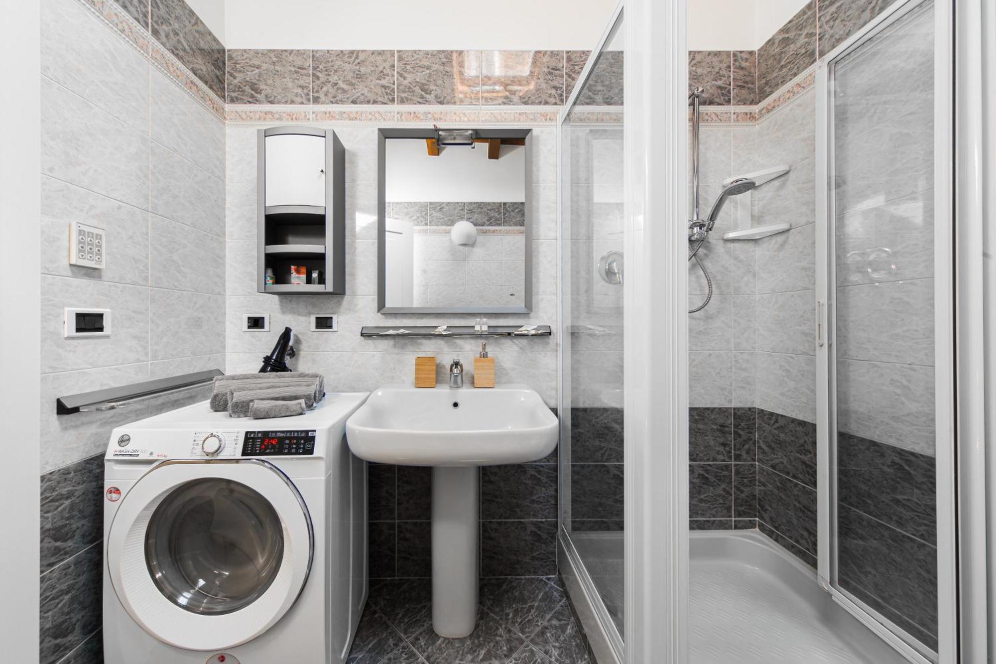 The Gallery Apartment Center Болонья Экстерьер фото